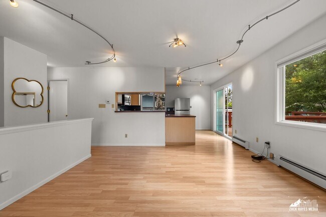 Building Photo - 4071 MacInnes Street