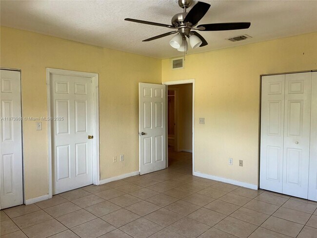 Building Photo - 28115 SW 143rd Ct