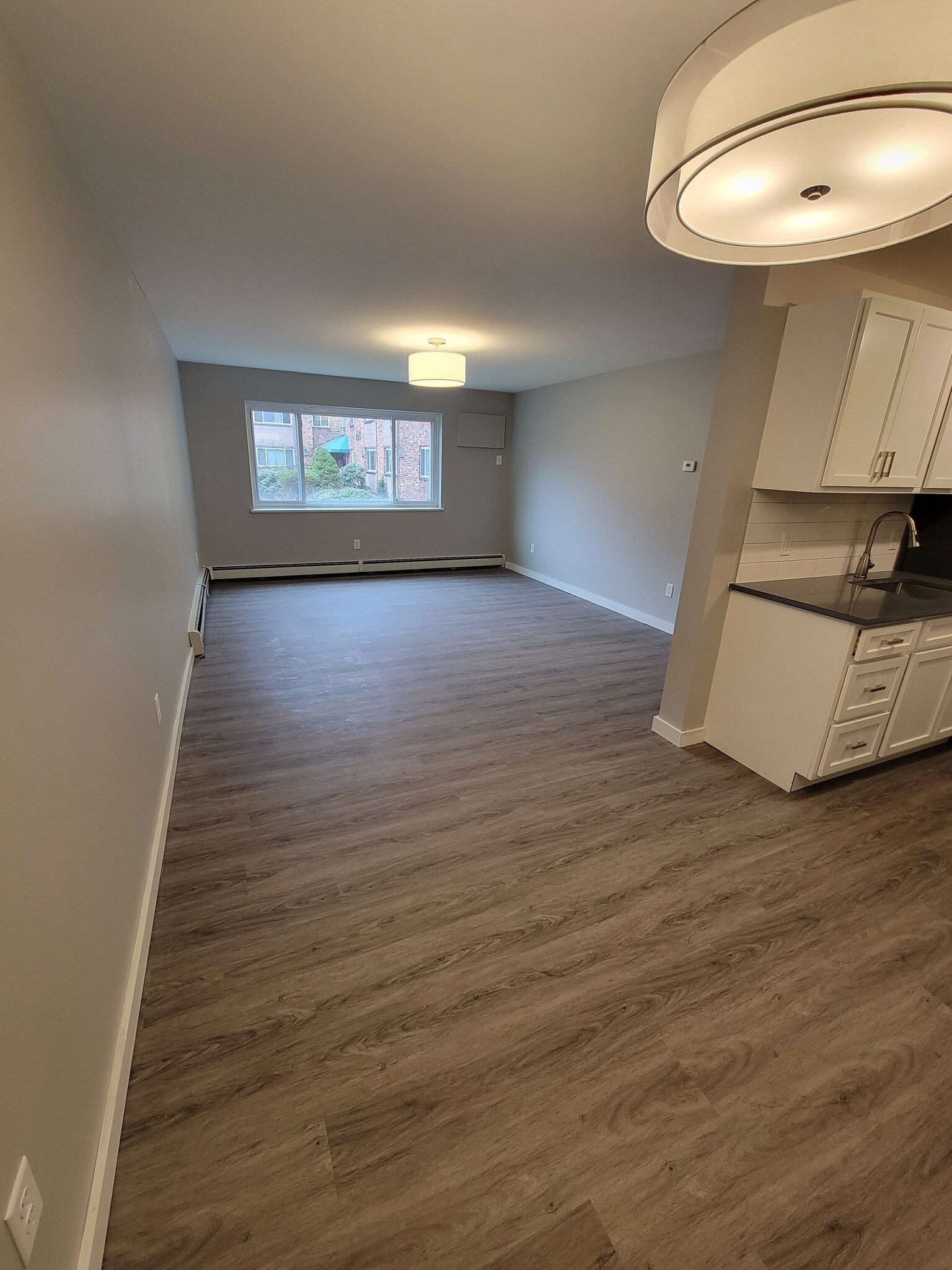 Building Photo - 131 Sherbrooke Ave