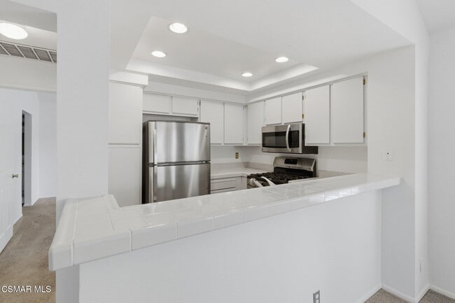 Building Photo - 4240 Lost Hills Rd