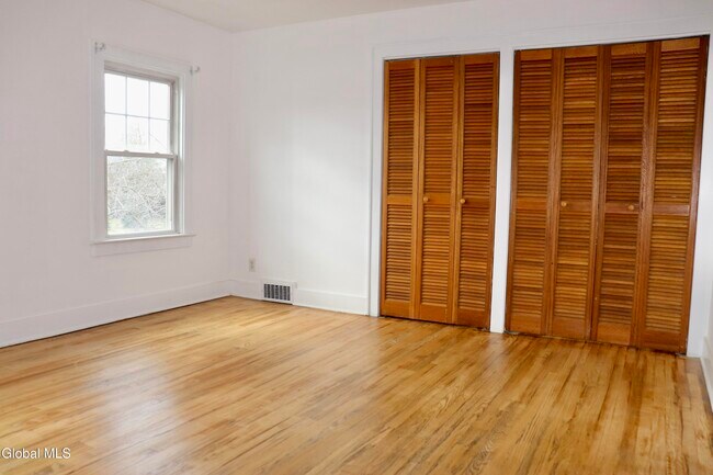 Building Photo - 647 New Scotland Ave