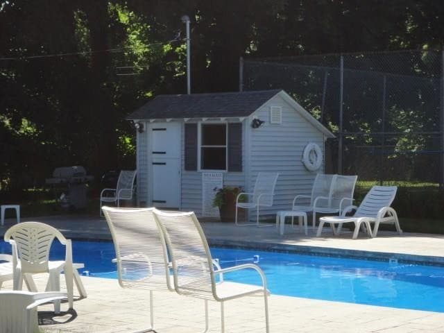 Building Photo - 364 BELLEVUE Avenue UNIT W S