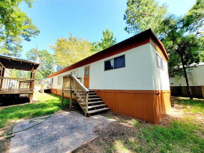 Building Photo - 14245 Ravine