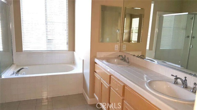 Building Photo - 12421 N La Coste Dr