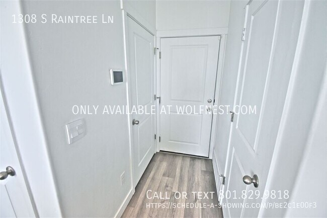 Building Photo - 1308 S Raintree Ln