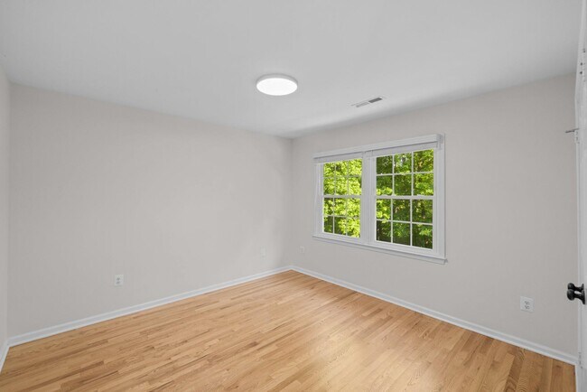 Building Photo - 6609 Heidi Ct