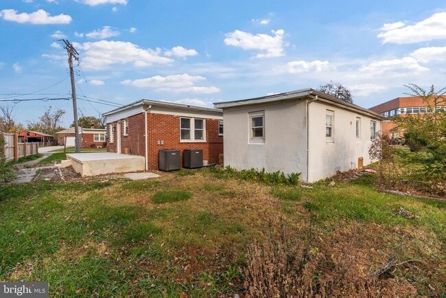 Building Photo - 730 New Pittsburg Ave