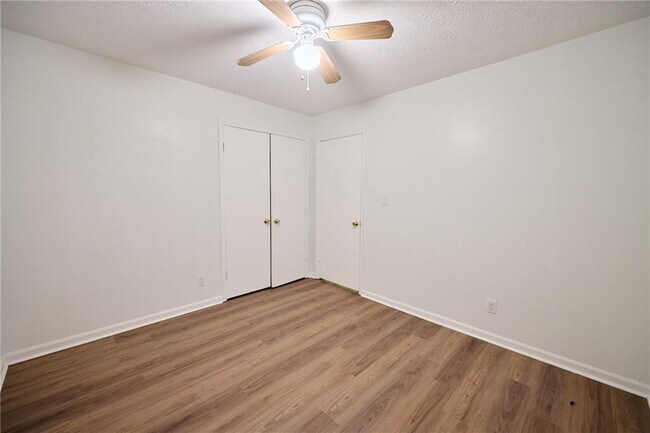 Building Photo - 1718 Country Park Way