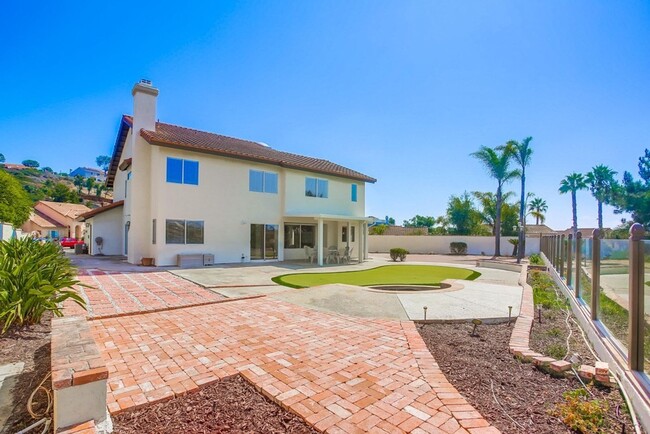 Building Photo - Great 4 bedroom, 3 bath Carlsbad Home For ...