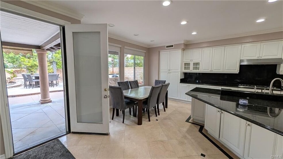 Building Photo - 996 N Antonio Cir