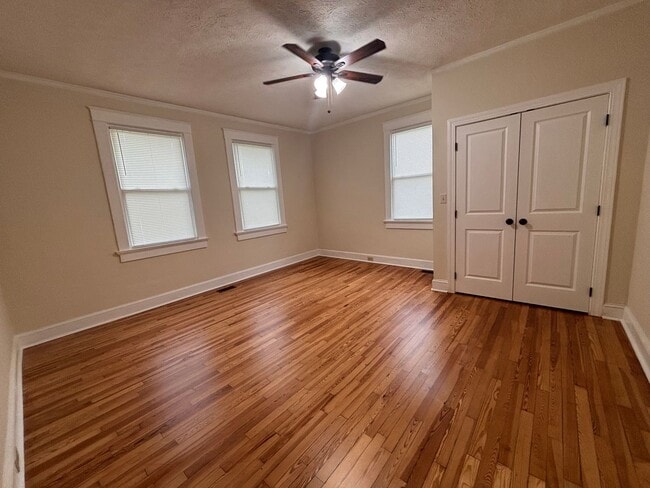 Building Photo - 2 Bedrooms- 1 Bathroom- House in Rockmart!