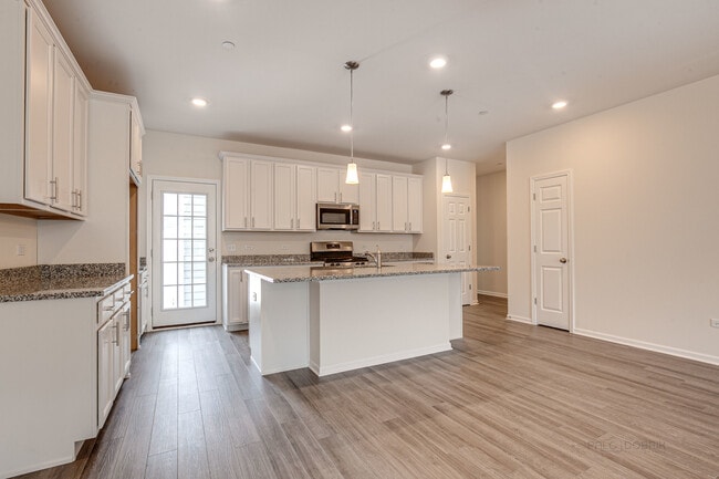 Building Photo - 264 Hoffmann Dr