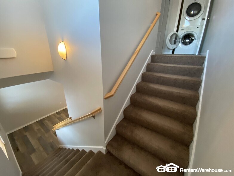 Building Photo - 2122 High St