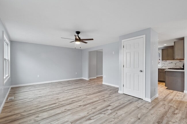 Building Photo - 4 Moran Ct