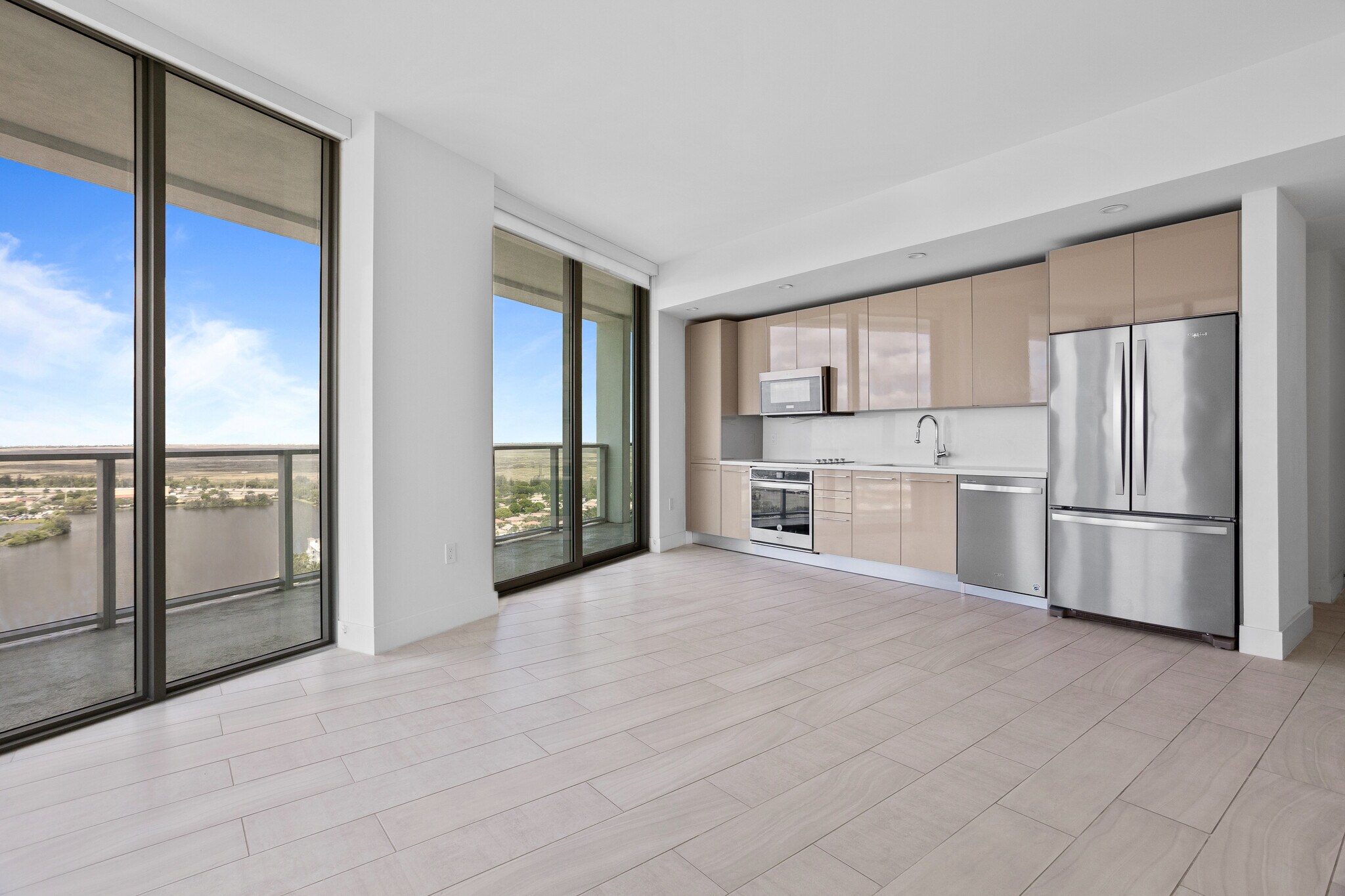 Building Photo - 2000 Metropica Way