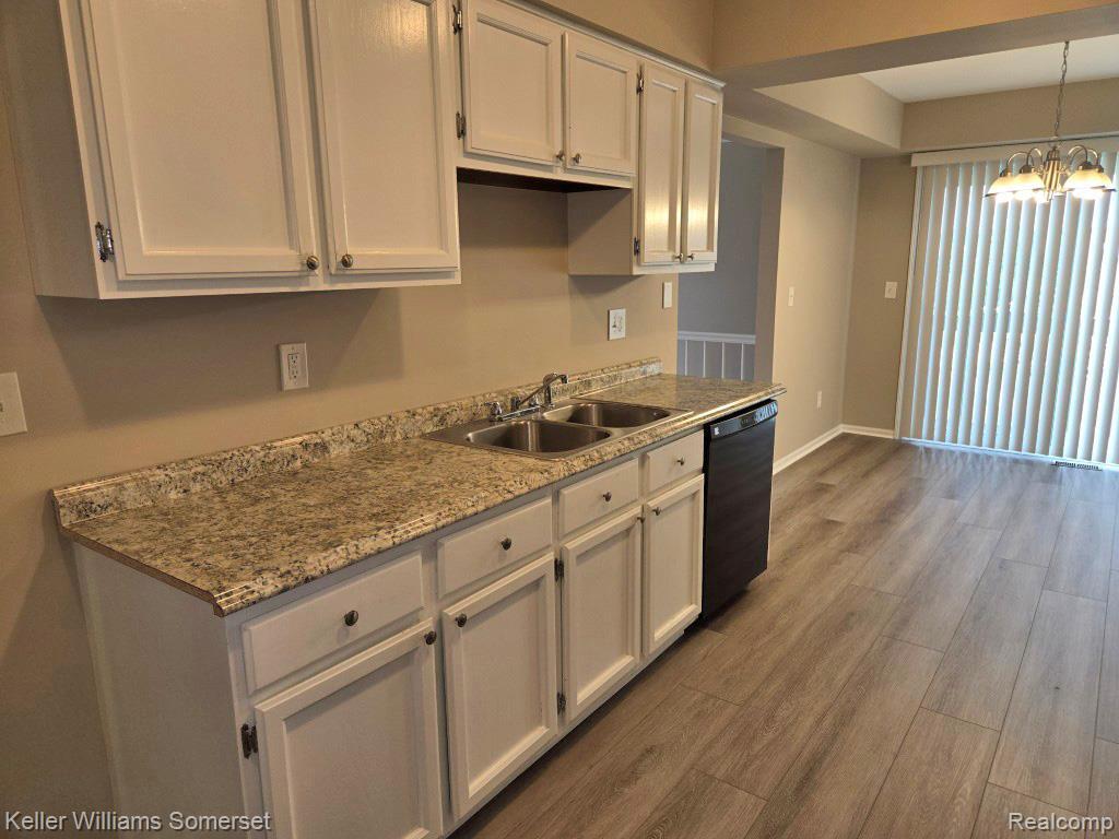 Building Photo - 71 Meadow Wood Dr