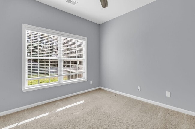 Building Photo - 7478 Hawks Cir