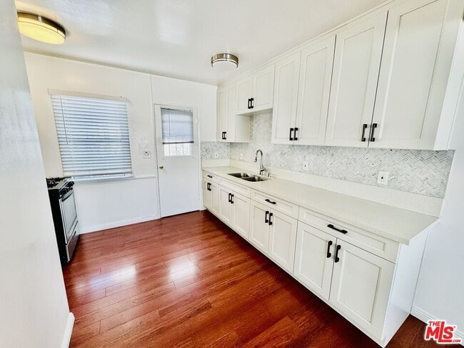 Building Photo - 3711 Selby Ave