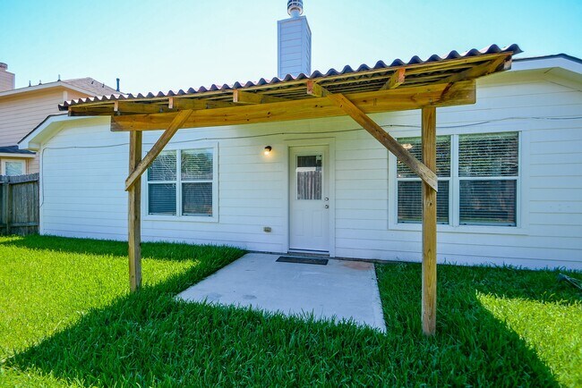 Building Photo - 24914 Oconee Dr