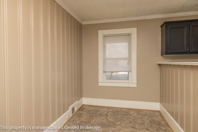 Building Photo - 1420 Amhurst St