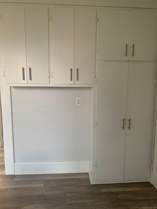 Building Photo - 96 Seaview Terrace