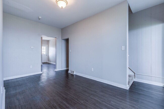 Building Photo - Available August - Check out this beautiful 2 bedroom w/ city views!