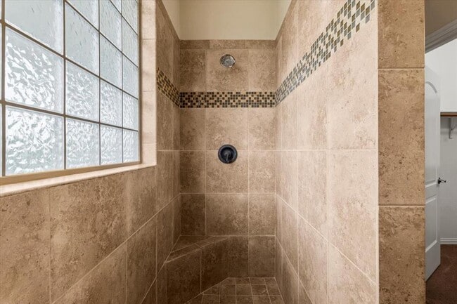 Building Photo - 105 Keo Keo Dr