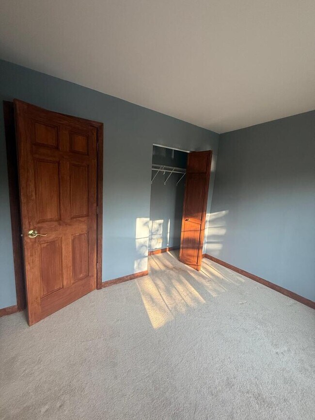 Building Photo - 2286 Brookside Ln