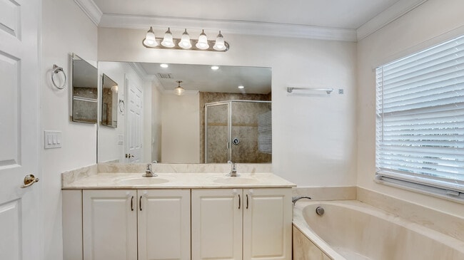 Building Photo - 7938 Jewelwood Dr