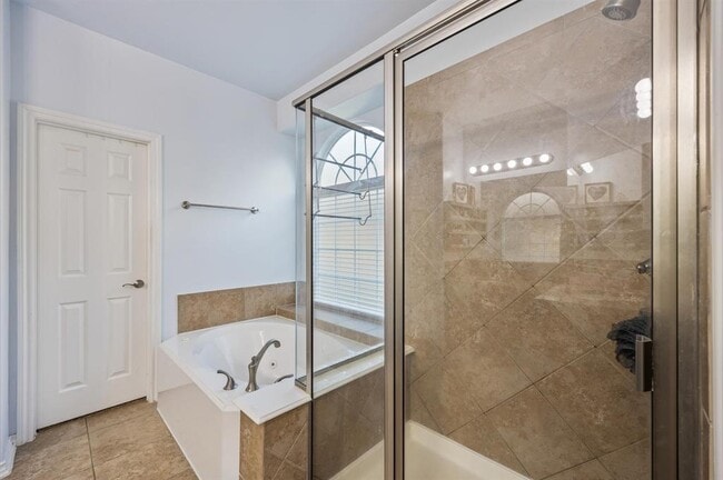 Building Photo - 3011 Rustic Gardens Dr