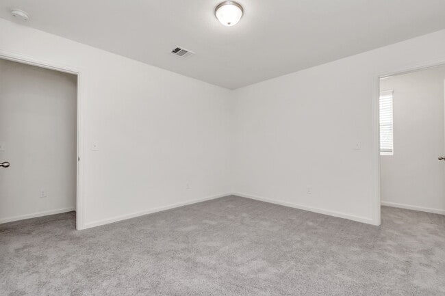 Building Photo - 7810 Hightree Dr
