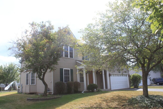Primary Photo - 324 Forest Dr
