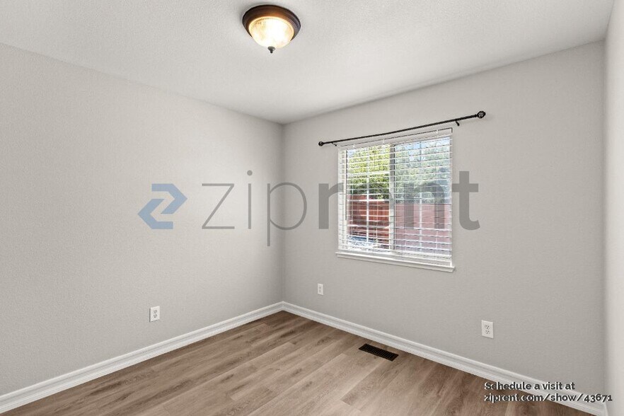 Building Photo - 17770 Buckshot Ct