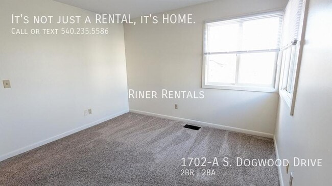 Building Photo - 1702-A S Dogwood Dr