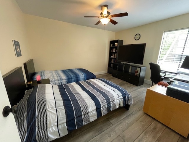 Room 2 - 107 Litchfield Ln