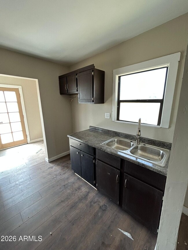 Building Photo - 2106 N Cougar Pl