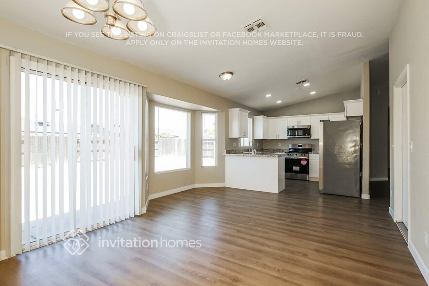 Building Photo - 6406 W Cocopah St