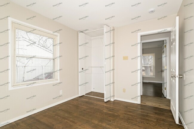 Building Photo - 12421 Pizarro Dr