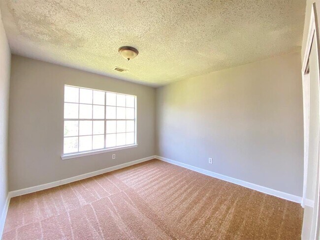 Building Photo - 4315 Palmer Plantation Dr