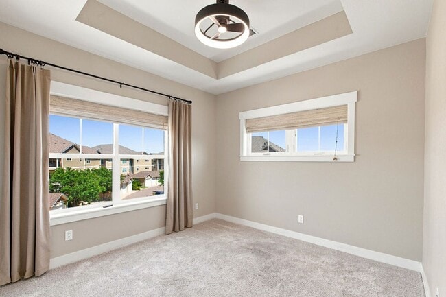 Building Photo - 4622 Hahns Peak Dr