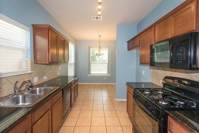 Building Photo - 1521 Huckleberry Ln