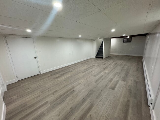 Building Photo - Beautiful Ranch House in Morningside!