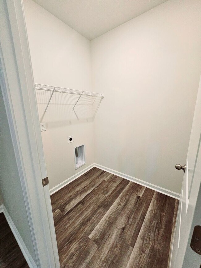 Building Photo - 3015 Long Spur Dr