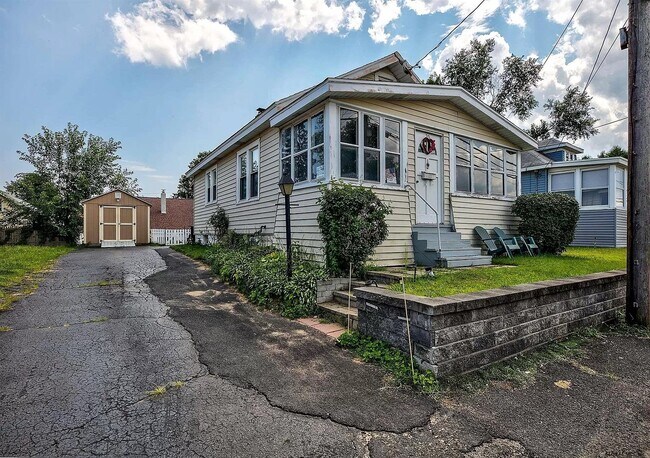 Building Photo - 20 Dott Ave