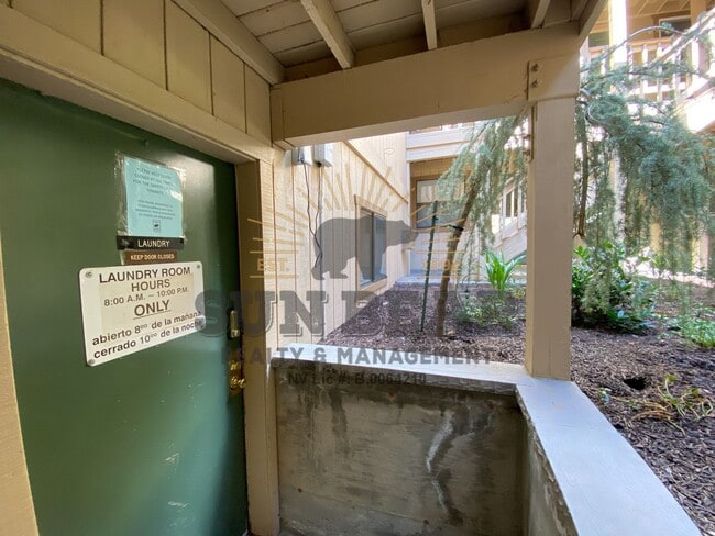 Building Photo - 1 Bedroom in Incline Village!