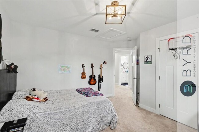 Building Photo - 18113 Sagamore Dr