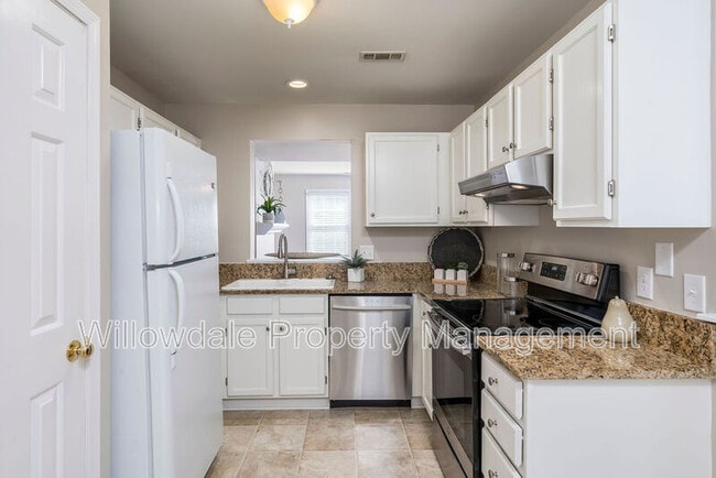 Building Photo - 4614 Pine Trace Dr