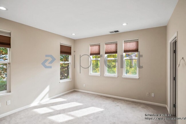 Building Photo - 2677 Corde Terra Cir