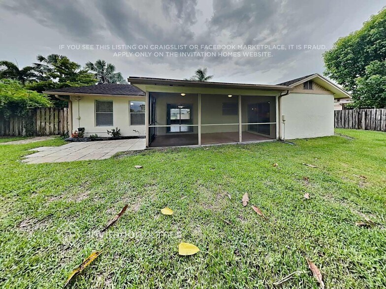 Building Photo - 12169 Sycamore Ln