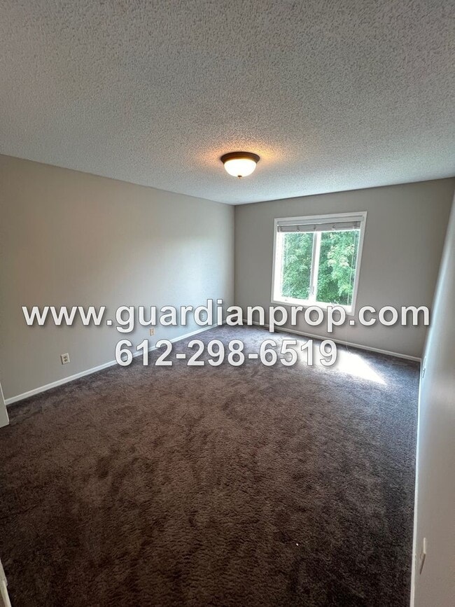Building Photo - 7303 Hidden Valley Ln S